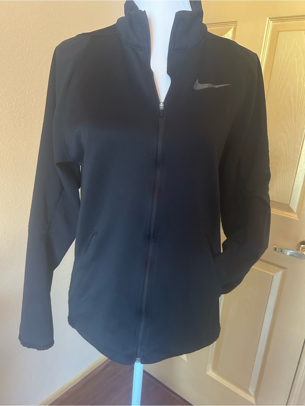 Nike Dri-Fit jacket - Picture 2 of 15